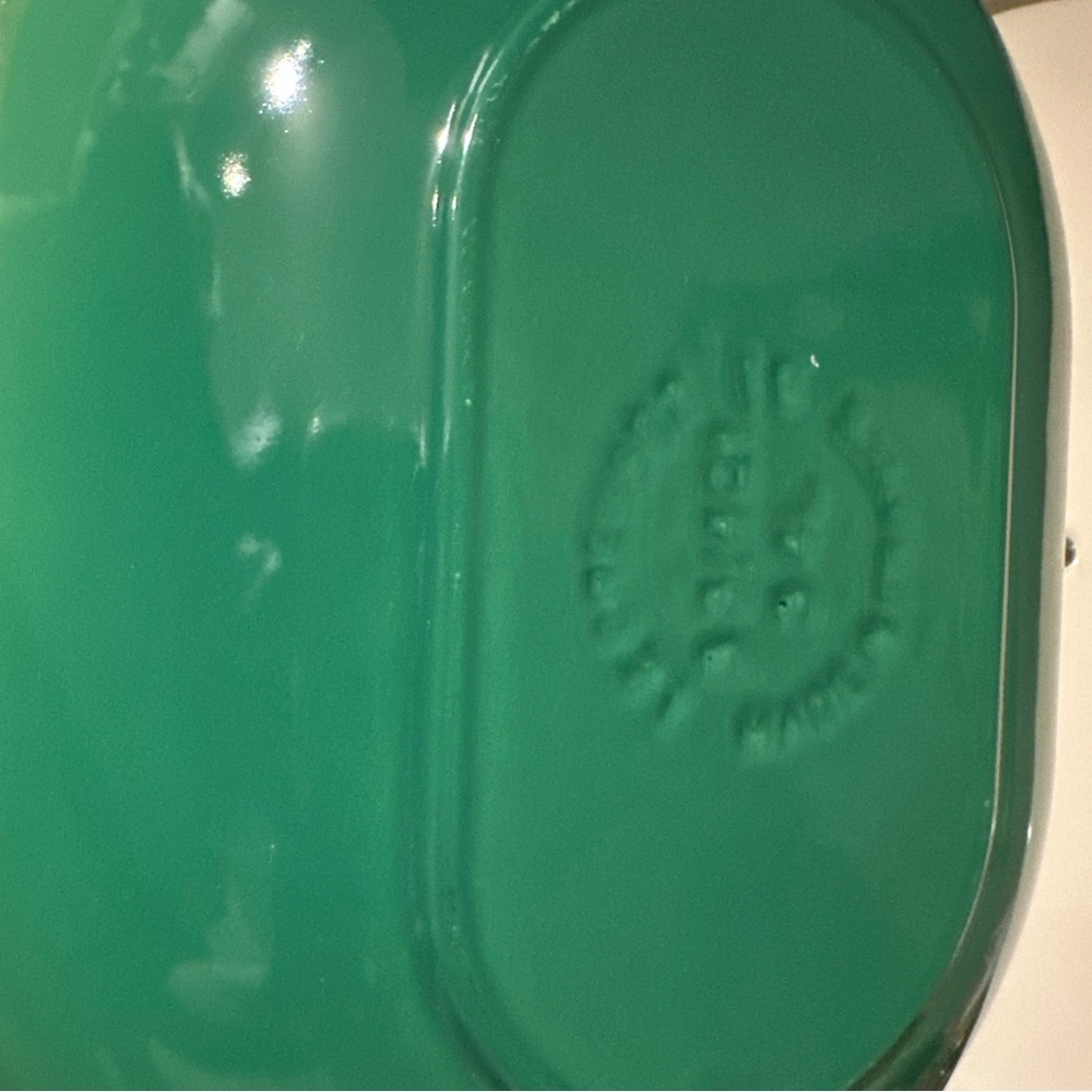 Le Creuset Bamboo Green Cast Iron Oval Dutch Oven - Picture 5 of 6